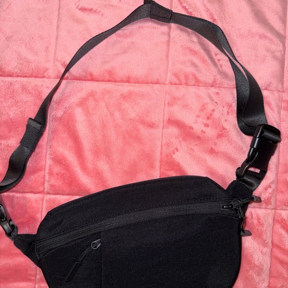 Black Sling Bag - Fanny Pack - Picture 3 of 11